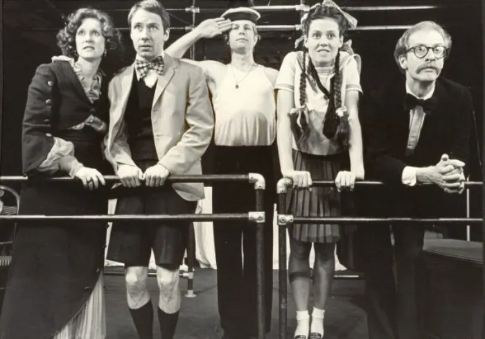 Сигурни Уивер на театральной сцене Сигурни Уивер на театральной сцене