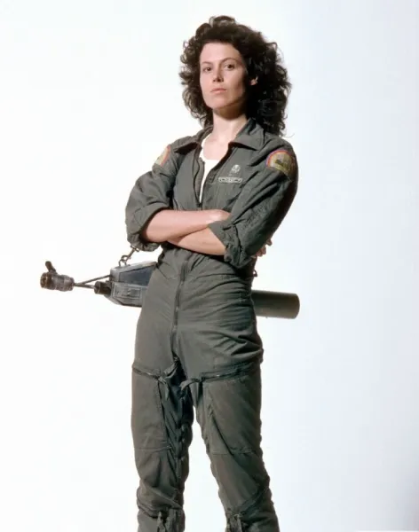 Сигурни Уивер в роли офицера Рипли Сигурни Уивер в роли офицера Рипли