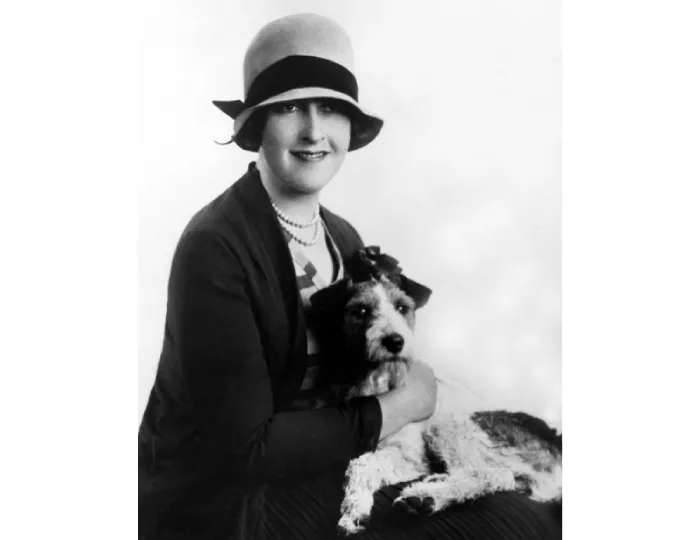 Агата Кристи с собачкой Агата Кристи с собачкой
