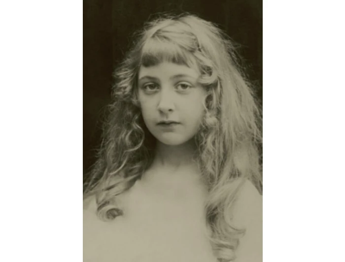 Агата Кристи в юности