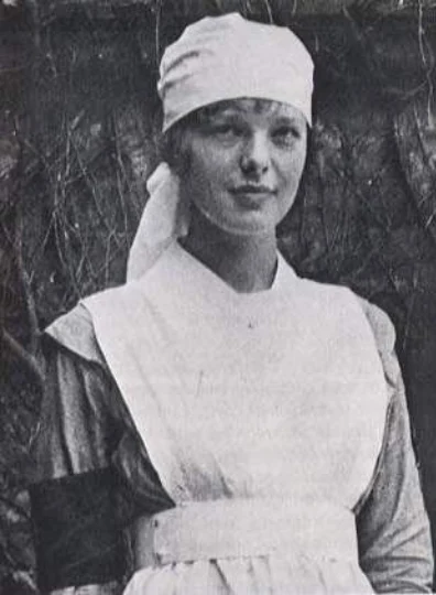 Амелия Эрхарт - медсестра