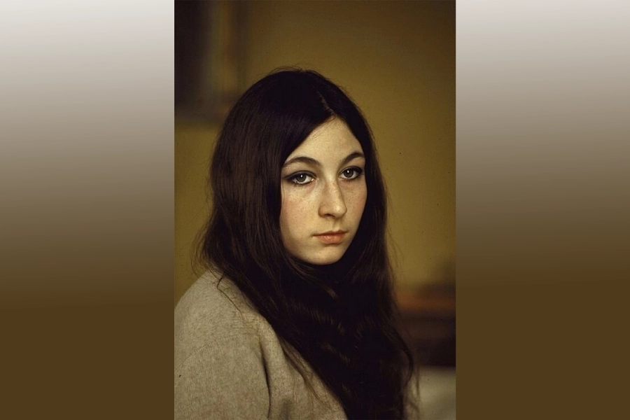 Анжелика Хьюстон в юности Анжелика Хьюстон в юности