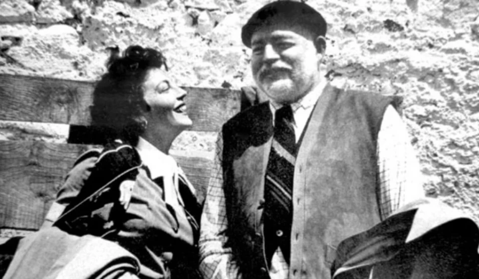 Ава Гарднер и Эрнест Хемингуэй в Испании в 1954 году