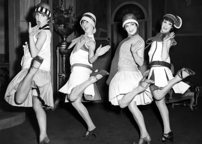 Женская мода 1920-х Женская мода 1920-х