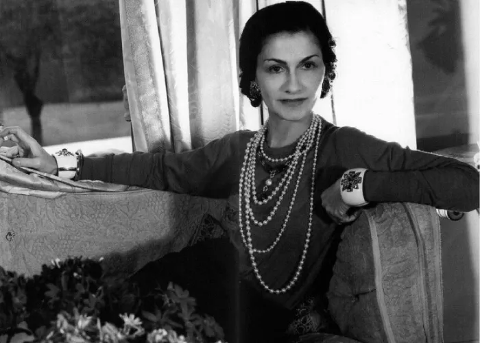 Коко Шанель в бижутерии Коко Шанель в бижутерии