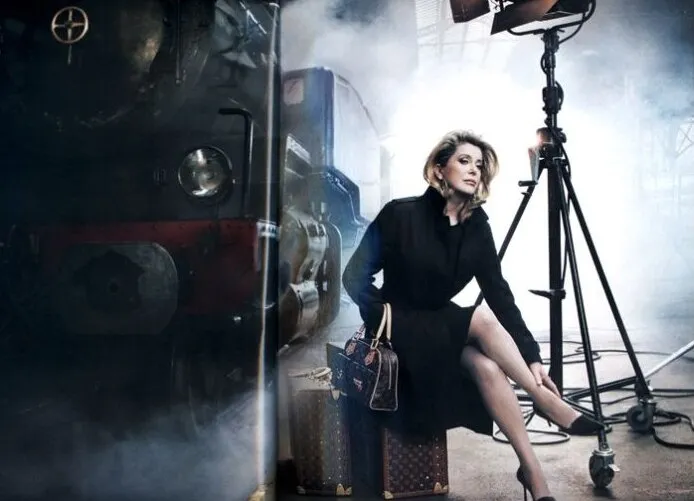 Катрин Денев на съемочной площадке Катрин Денев на съемочной площадке