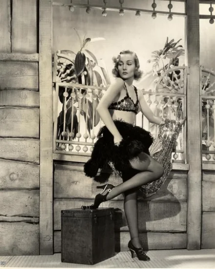 Кэрол Ломбард в юности Кэрол Ломбард в юности