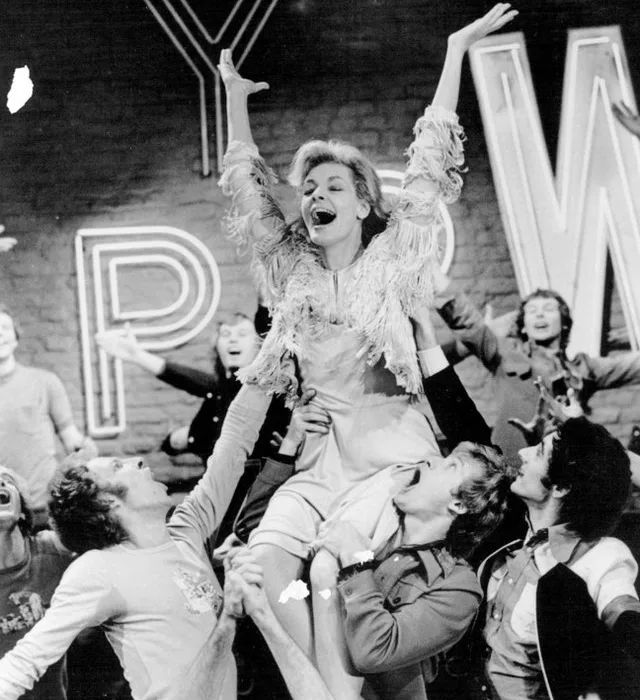 Лорен Бэколл в телевизионной презентации бродвейского мюзикла «Аплодисменты», 1973 г. Фото: Wikimedia Commons Лорен Бэколл в телевизионной презентации бродвейского мюзикла «Аплодисменты», 1973 г. Фото: Wikimedia Commons