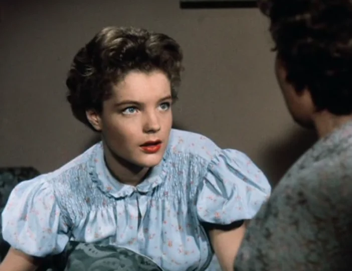 Роми Шнайдер в фильме "Когда цветет белая сирень" Роми Шнайдер в фильме "Когда цветет белая сирень"