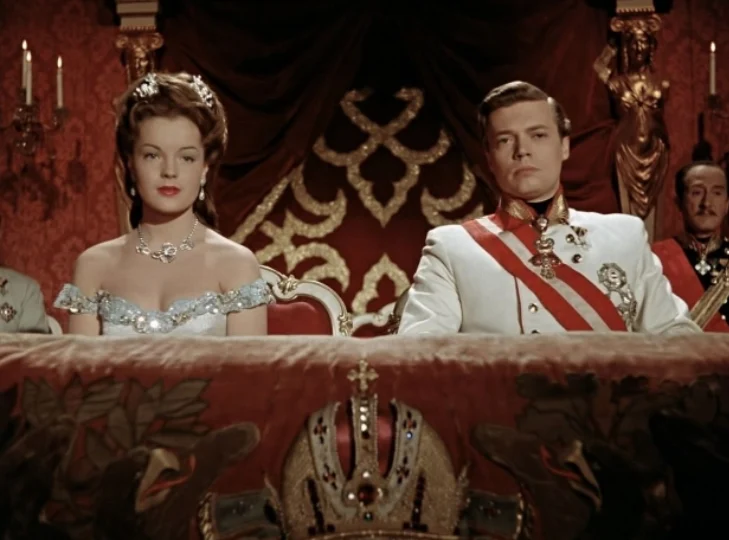 Роми Шнайдер в фильме «Сисси – молодая императрица» Роми Шнайдер в фильме «Сисси – молодая императрица»