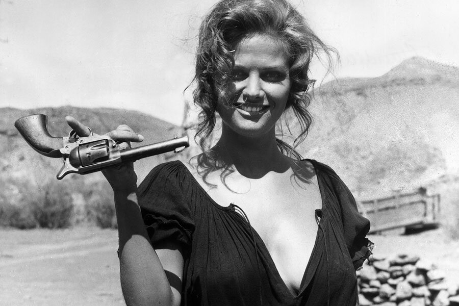 Клаудия Кардинале в фильме «Однажды на Диком Западе»