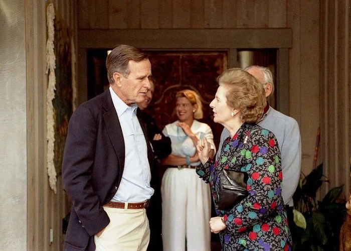 Президент США Буш и Маргарет Тэтчер в 1990 году. Фото: George Bush Presidential Library Президент США Буш и Маргарет Тэтчер в 1990 году. Фото: George Bush Presidential Library