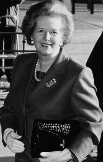 Маргарет Тэтчер и ее черная сумочка. Фото: flickr.com Маргарет Тэтчер и ее черная сумочка. Фото: flickr.com