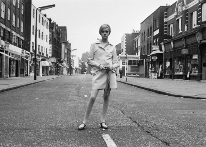 Твигги на улицах Лондона Твигги на улицах Лондона